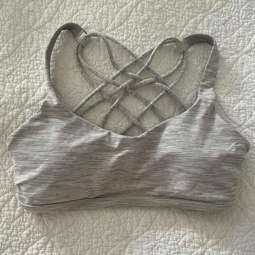 NWOT Rare Lululemon Sports Bra - Small